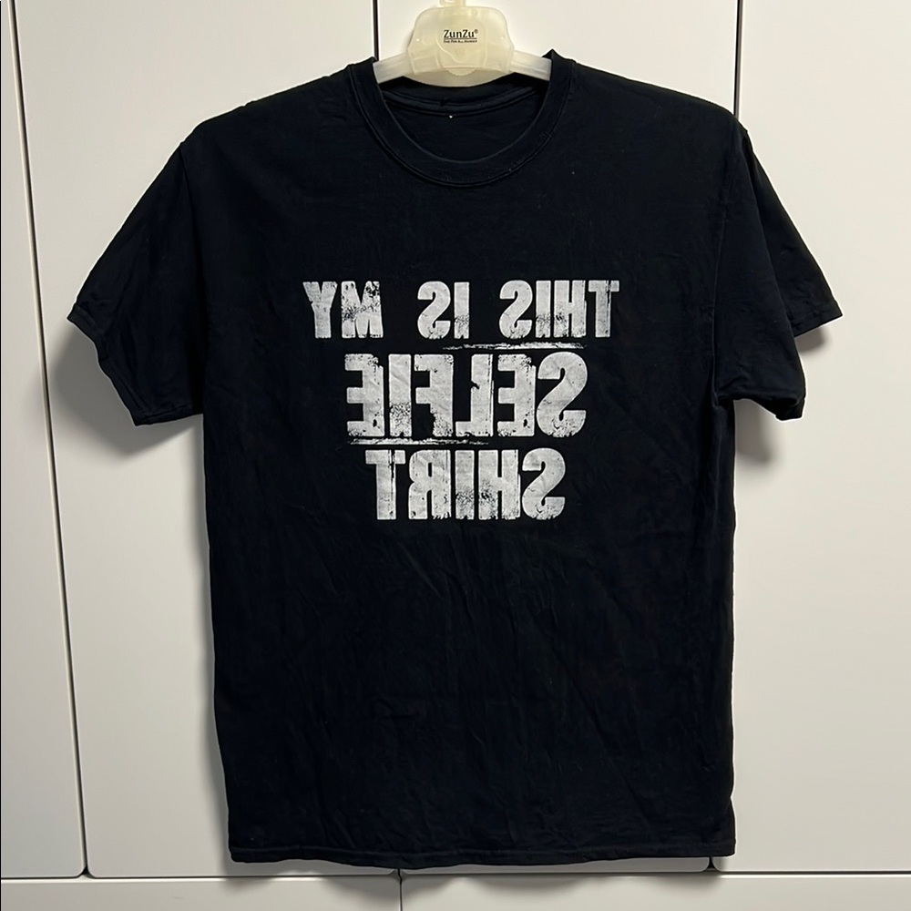 Black Graphic T-Shirt “This Is My Selfie Shirt” Size Unisex Medium